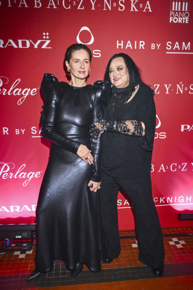 Książkiewicz pokazała majtki, Olejnik jak diwa i Grochowska w zbroi. Tłum gwiazd na pokazie Baczyńskiej