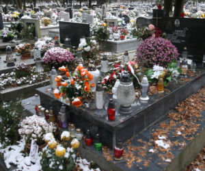 Groby zamordowanych górników z kopalni Wujek
