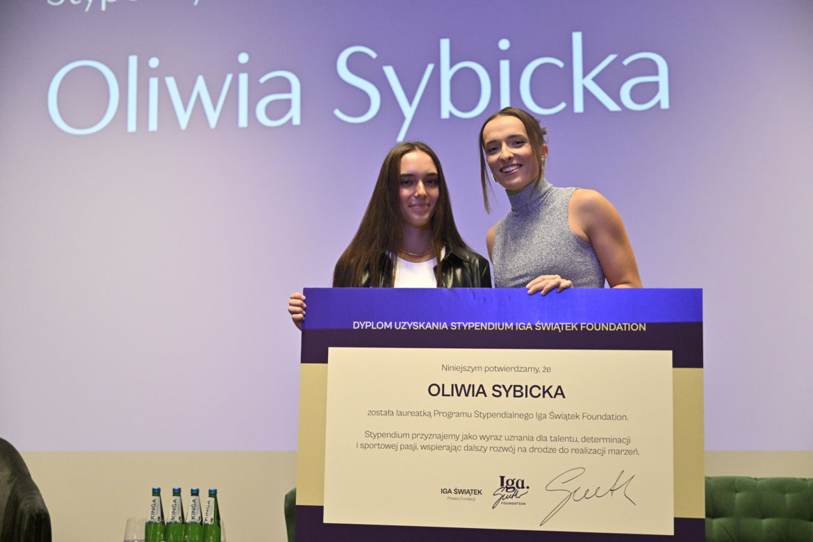 Iga Świątek rozdała stypendia