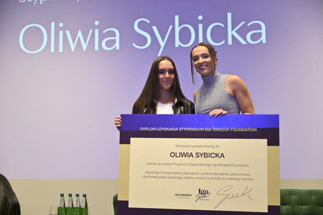 Iga Świątek rozdała stypendia