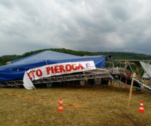 Ostrów: Chwile grozy na festynie, zawalił się dach sceny