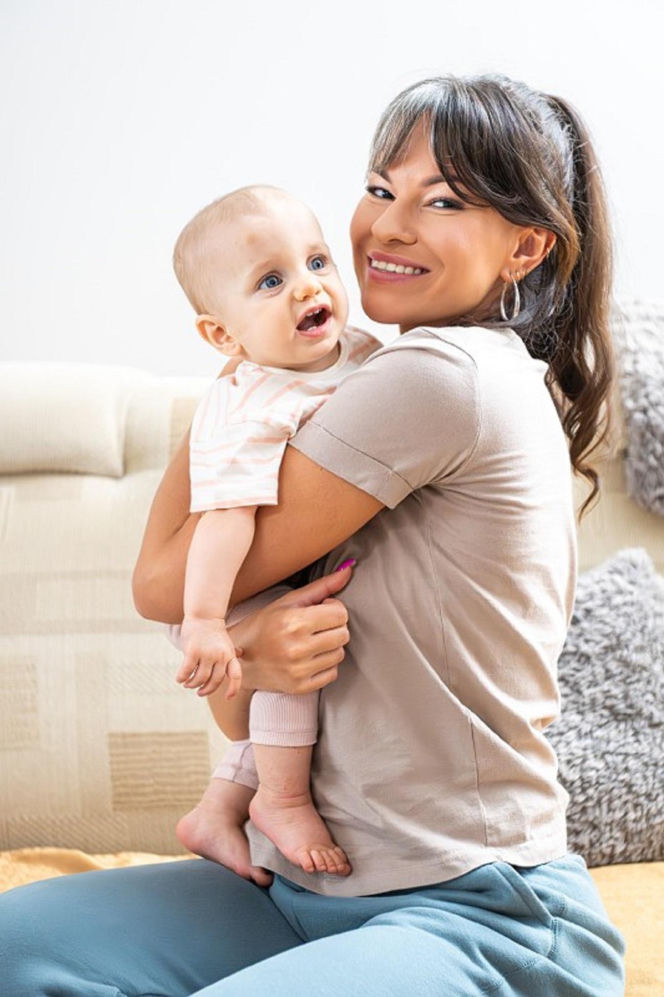 Pierwsza miłość odc. 4164. Lilka (Sylwia Sokołowska), jej córka Pola