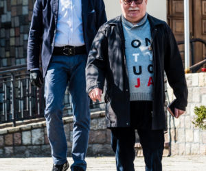 Koronawirus w Trójmieście. Ochroniarze Lecha Wałęsy w maseczkach