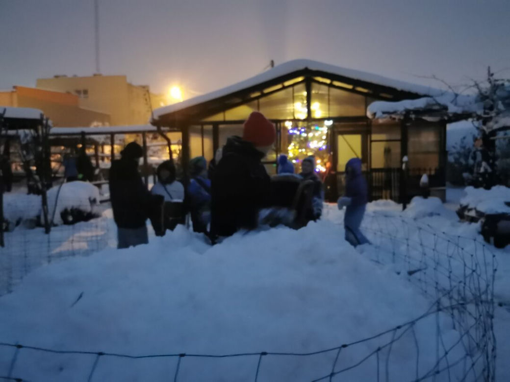 Największy bałwan na Śląsku znajduje się w Tworkowie. Zbudowali go uczniowie z podstawówki