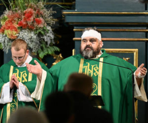 Poruszające kazanie  księdza Adriana. Filozof wprost skomentował słowa duchownego 