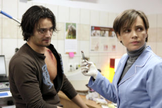 Pierwsza miłość. Paweł Krzyżanowski (Mikołaj Krawczyk), Lena Michalska (Karolina Rosińska) - styczeń 2010 r.