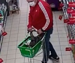 Chełmża. Dokonał kradzieży w sklepie. Rozpoznajesz tego mężczyznę?