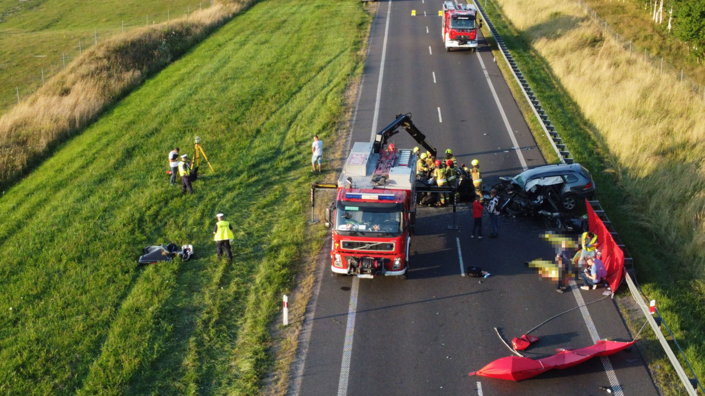 Drogowy koszmar koło Elbląga. Nie żyją cztery osoby, w tym 4-letnie dziecko