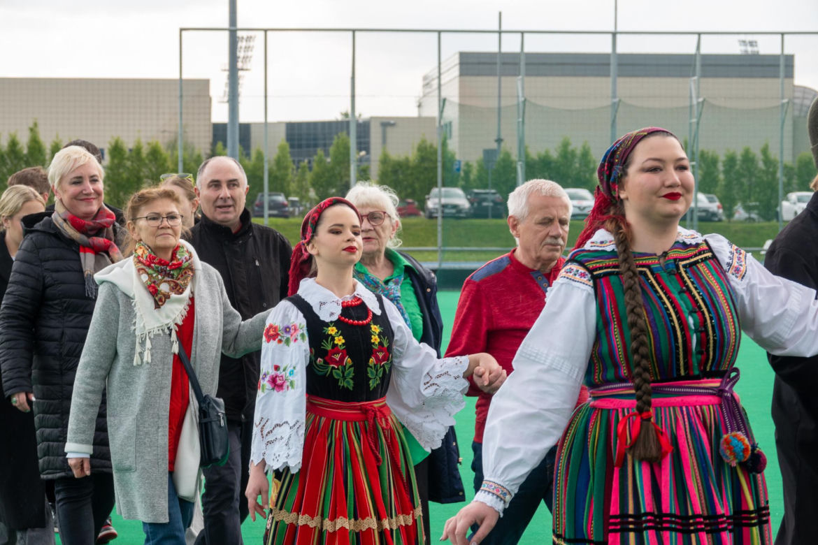 Na AWF-ie wspólnie zatańczyli poloneza