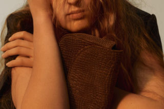 Sezon na modę. Nowy wymiar tekstury: tłoczenia w zwierzęce wzory