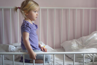 Jak przygotować dziecko na pobyt w szpitalu? Te proste triki mogą zmniejszyć jego lęk