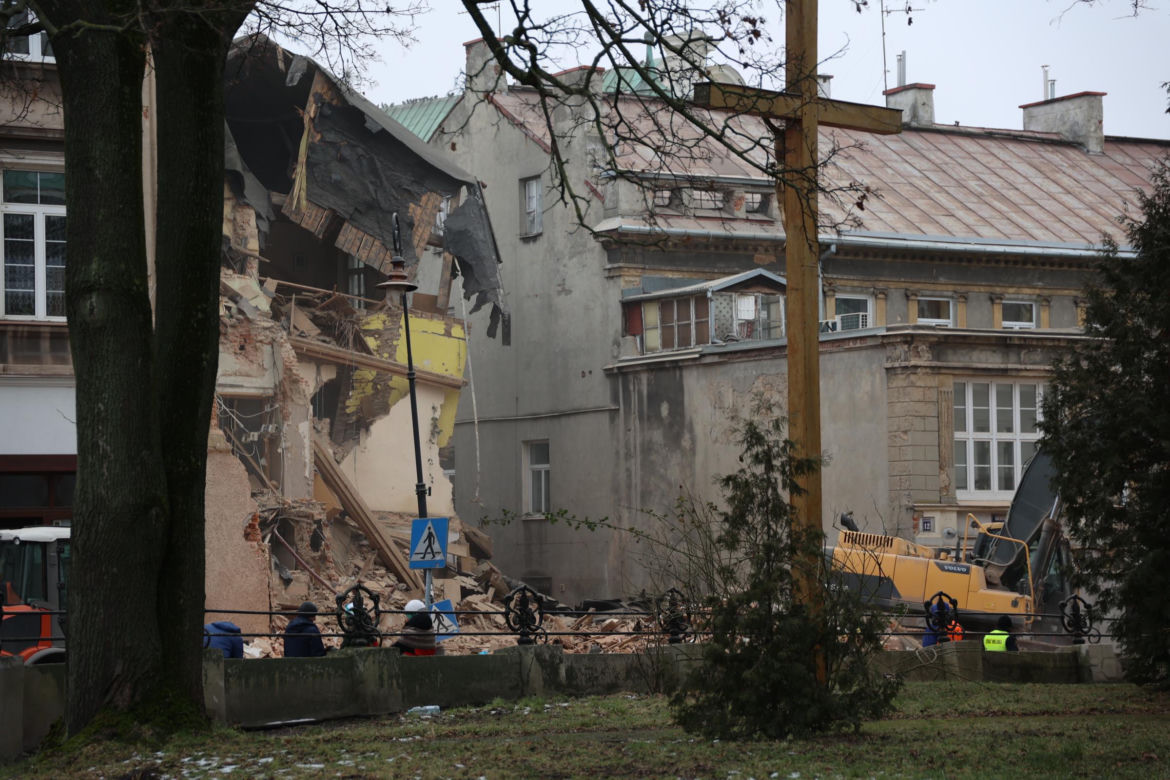 Wznowiono prace przy rozbiórce kamienicy po katastrofie budowlanej w Lublinie
