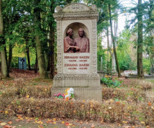 Grób Hermanna Hakena na Cmentarzu Centralnym w Szczecinie