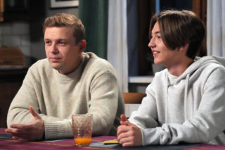 Barwy szczęścia, odcinek 3351: Poważna rozmowa Huberta z Emilem. Tak Pyrka otworzy mu oczy, kim jest jego ojciec? 