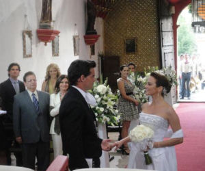 Nieposkromiona miłość (Amor bravio). Ślub Camili (Silvia Navarro) i Daniela (Cristian de la Fuente)