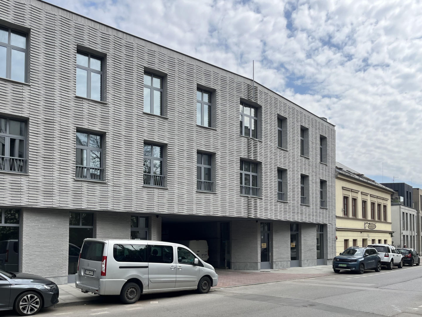 Fabryka koronek i trykotaży na Dąbrowskiego 16 w Krakowie