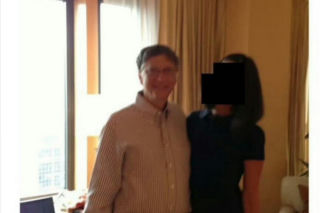 Stephen Hawking na wyspie Epsteina! Zdjęcie w sieci