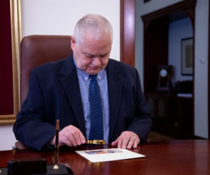 Uroczyste podpisanie banknotu kolekcjonerskiego „Lech Kaczyński. Warto być Polakiem