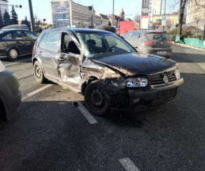 Wypadek na rondzie Jagiellonów w Bydgoszczy [ZDJĘCIA]