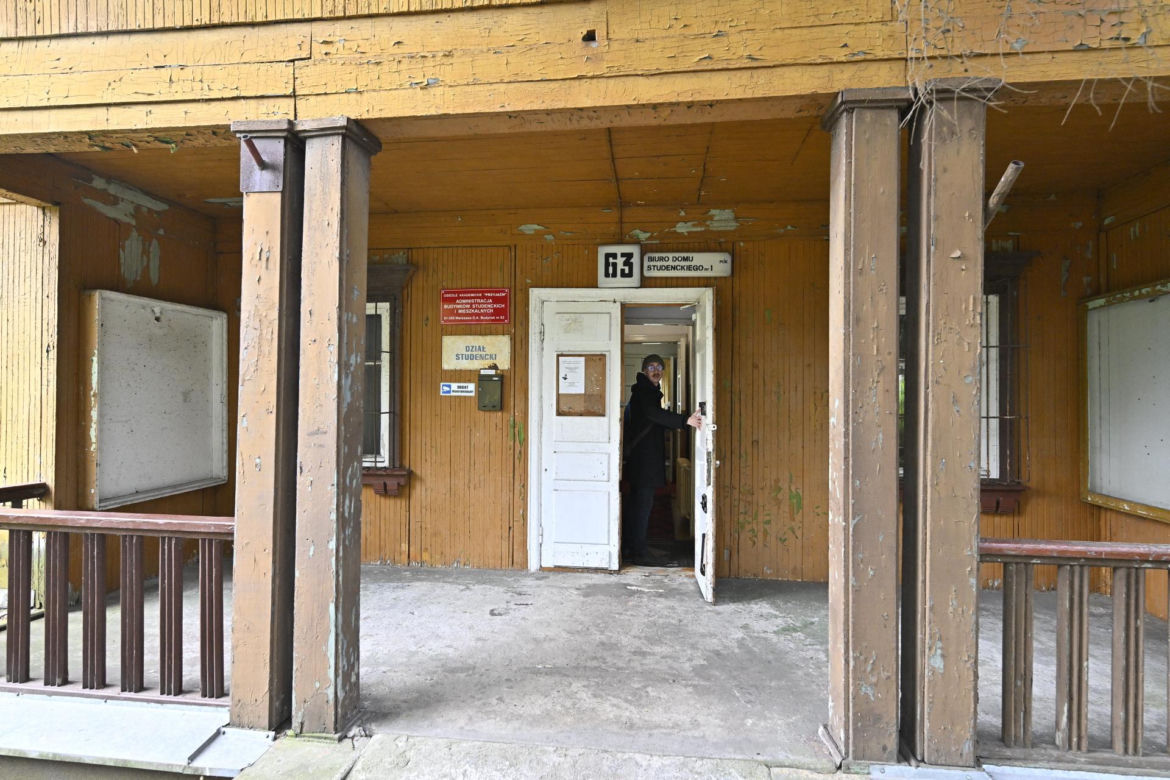 Afera z mieszkaniami na Osiedlu Przyjaźń. Dali im 17 dni na wyprowadzkę. „Niech nas spróbują wyrzucić!”