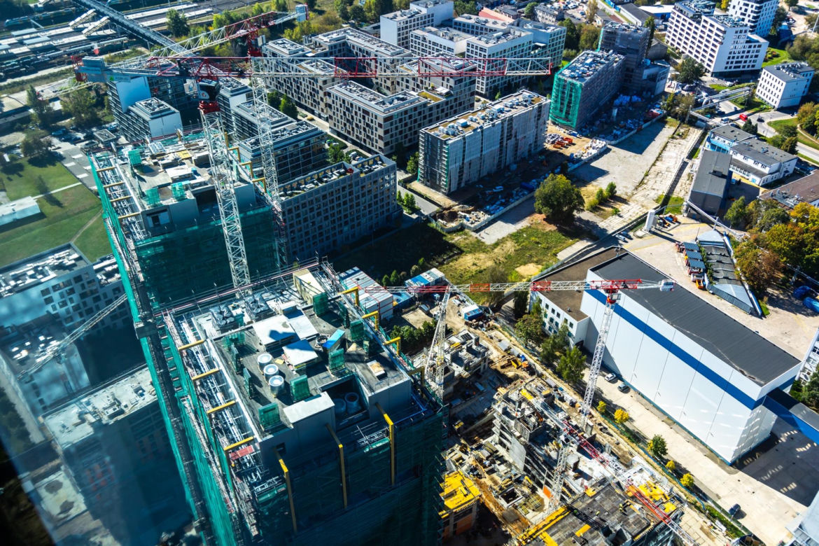 Niezwykła panorama Warszawy ze szczytu Skylinera!