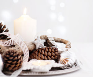 Stroiki świąteczne z szyszek - Boże Narodzenie 2023