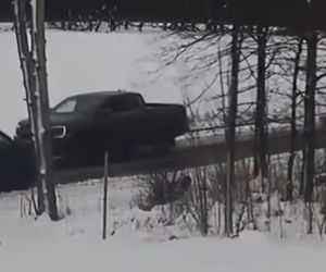 Holował auto...na dachu. Akcja pijanego kierowcy pod Lwówkiem Śląskim