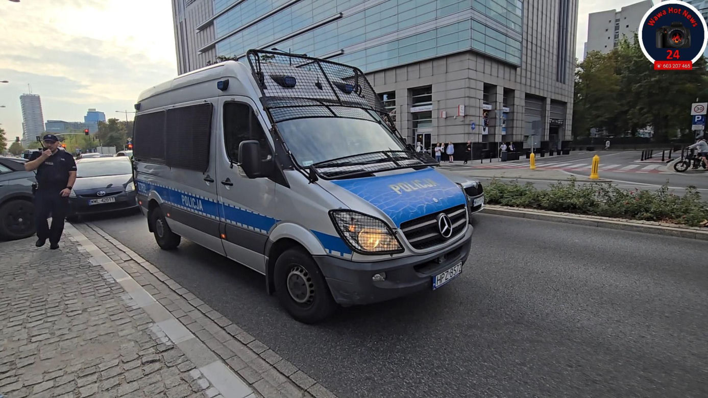 Ostatnie Pokolenie sparaliżowało centrum Warszawy