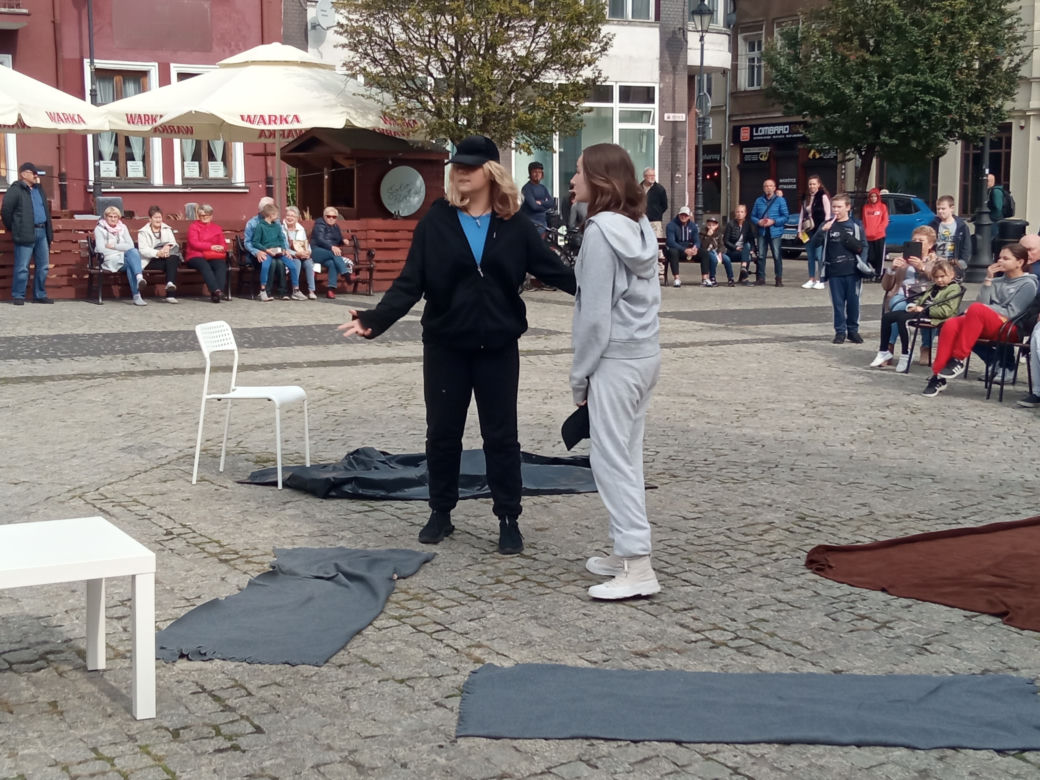 Teatr Uliczny "Nie daj się wciągnąć" w Grudziądzu