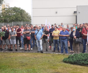 Związkowa Solidarność w MAN BUS nadal protestuje! Dziś przed zakładem było głośno