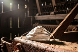 Objawy grypy po wiosennych porządkach? To może być wirus, przed którym zwykła maseczka może nie chronić