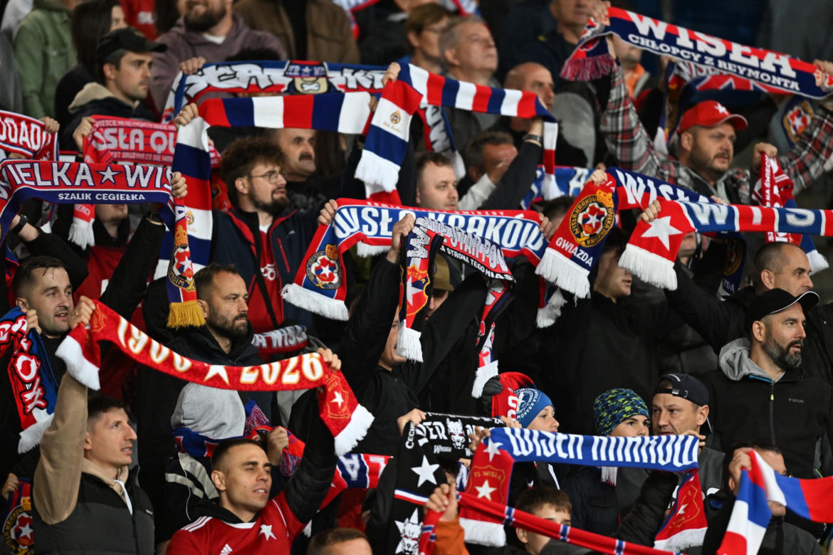 Wisła Kraków - Jagiellonia Białystok; Zdjęcia kibiców i zawodników z meczu 8. kolejki PKO BP Ekstraklasy