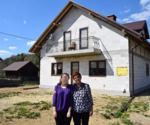 Zmieniliście nasze życie! Córka zmarłej tragicznie 33-latki w końcu się uśmiechnęła