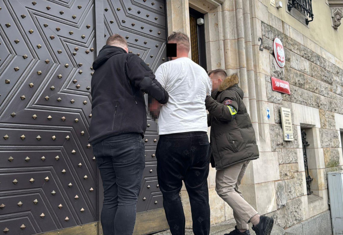 Podłożyli ładunek wybuchowy pod jedno z bydgoskich mieszkań