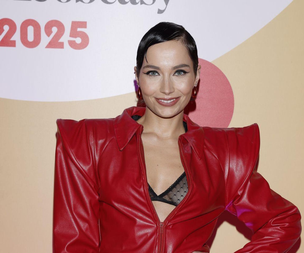 Odważna stylizacja Mery Spolsky. Zaskoczyła ubiorem na gali w Warszawie