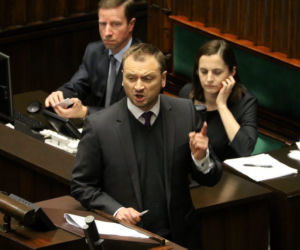 Poseł PO mnie skopał i zwyzywał! Iwona Arent, Sławomir Nitras