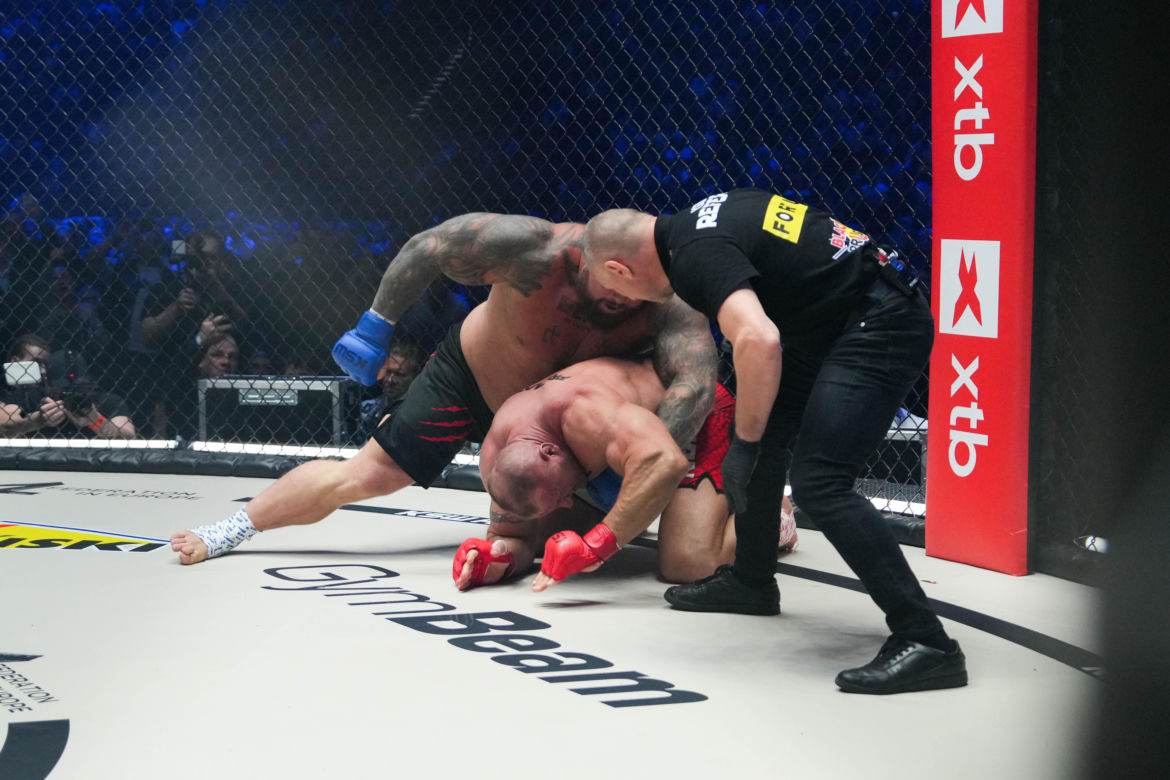 Mariusz Pudzianowski vs Eddie Hall