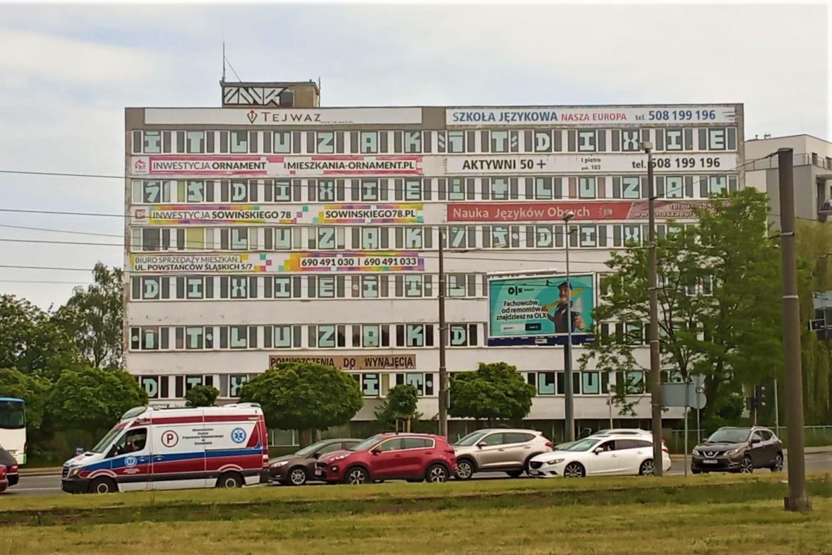 Biurowiec "Ornament" przechodzi do historii