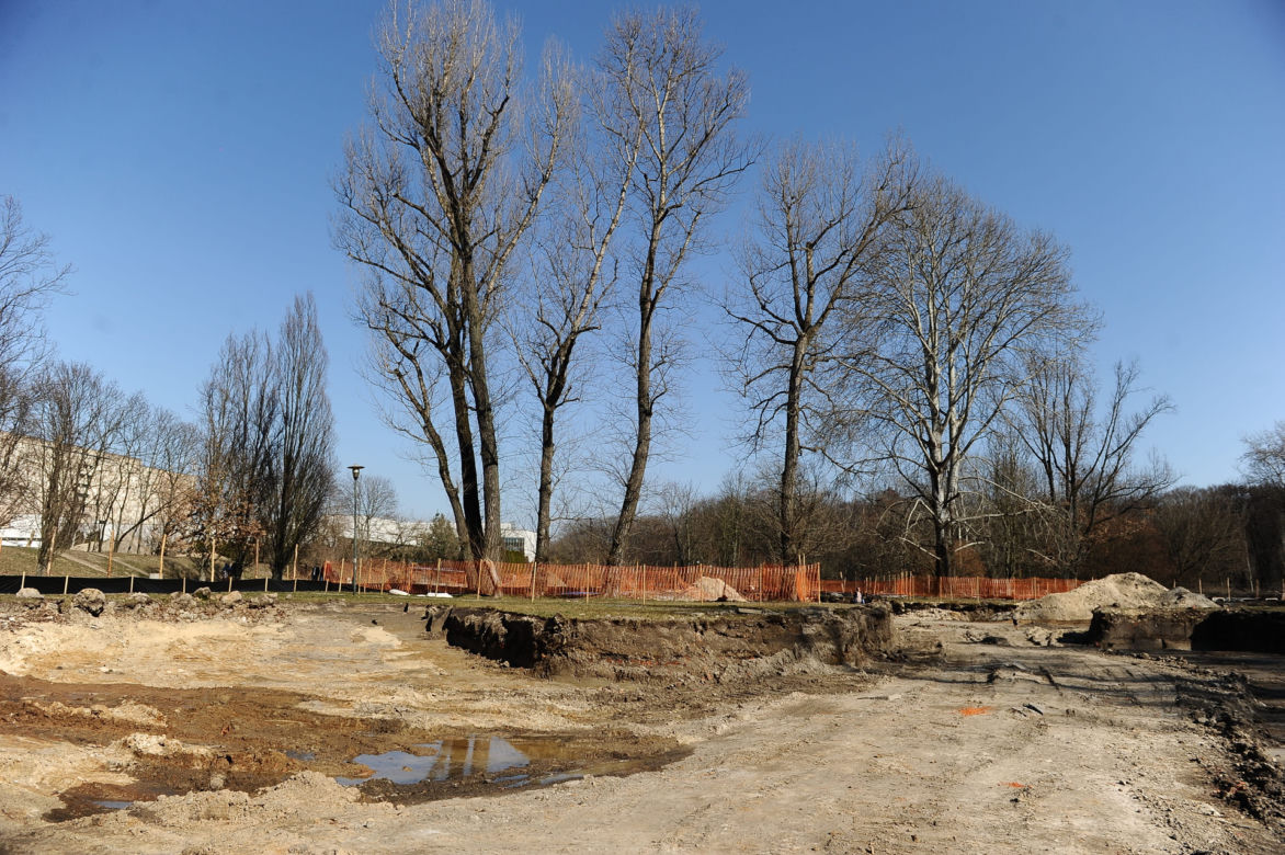  Pole Mokotowskie zamieniło się w wielką kopalnię piasku