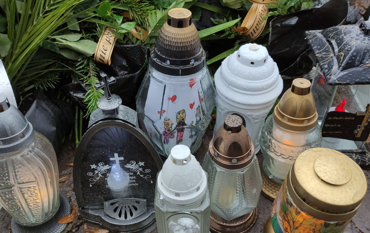 Grób tragicznie zmarłej 14-latki. Całe Wierzchosławice płaczą po jej śmierci