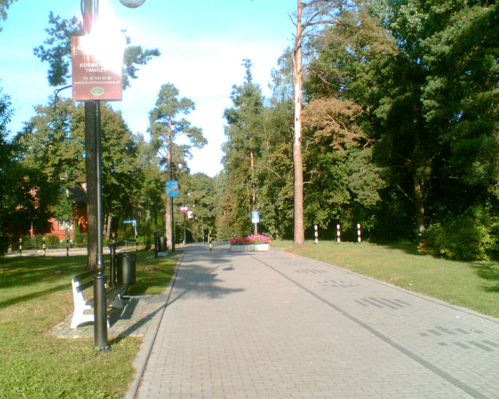 Promenada nad jeziorem Necko w Augustowie