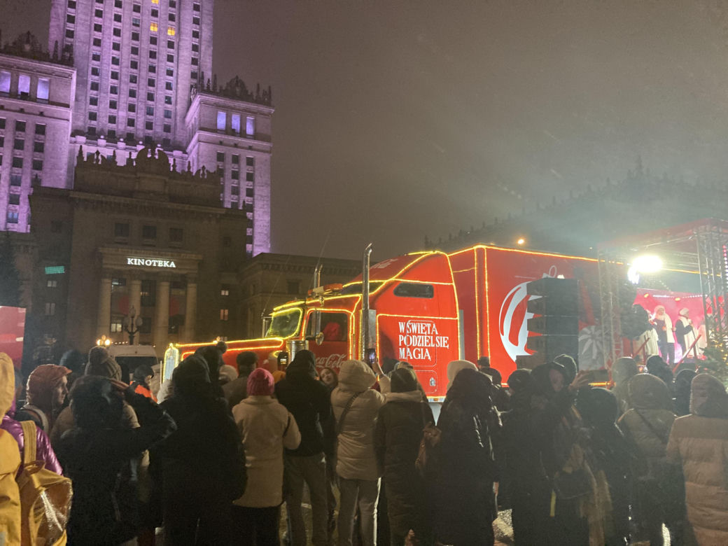 Świąteczna ciężarówka Coca-Coli w Warszawie