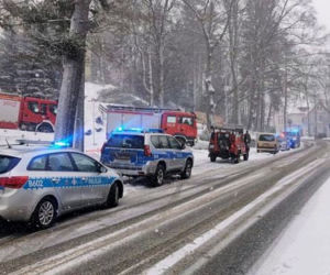 Poszukiwania turysty, który wyszedł z pensjonatu w Karpaczu bez butów  