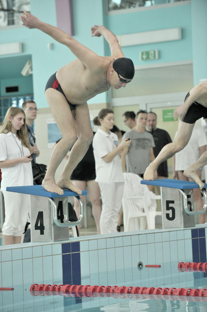 Karol Strasburger ćwiczy