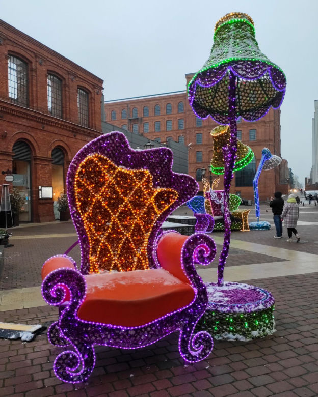 Świąteczne iluminacje robią w Łodzi klimat, Manufaktura