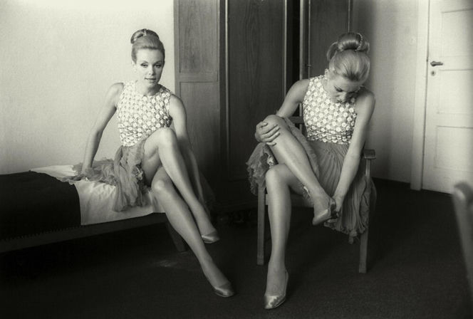 Słynne bliźniaczki nie żyją. "Zmarły razem w swoim domu tańcząc i śpiewając"