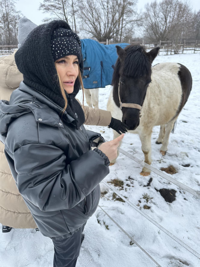 Joanna Krupa odwiedza schronisko dla zwierząt