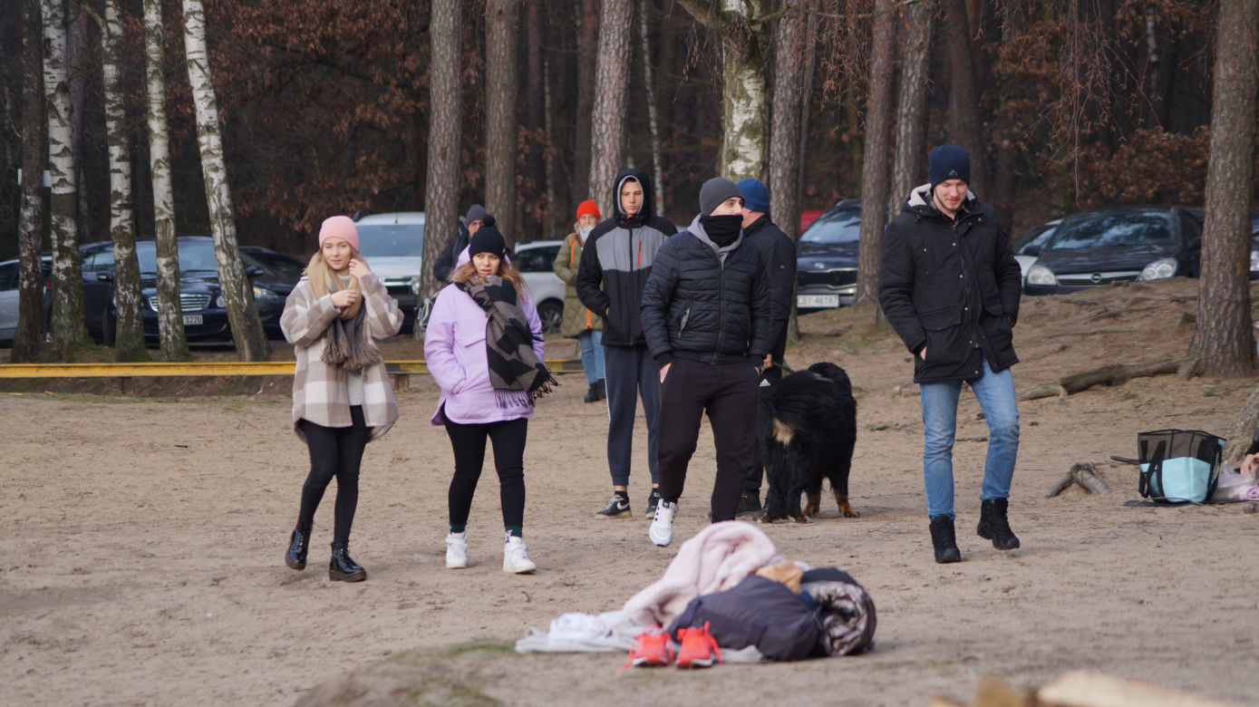 Zimna kąpiel morsów w podbydgoskich Pieckach [ZDJĘCIA]
