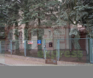 Jaruzelska wprowadza się do domu ojca