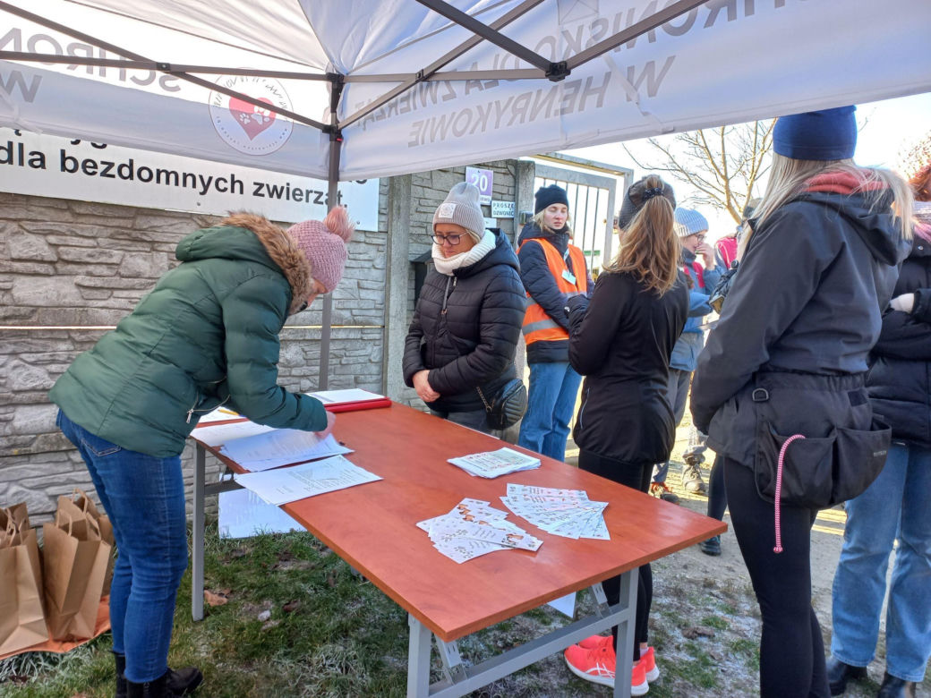 "Bieg + 4 Łapy" za nami. Wyjątkowy dzień w schronisku w Henrykowie koło Leszna
